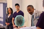 CHICAGO MED -- "Step on a Crack and Break Your Mother's Back" Episode 9007 -- Pictured: (l-r) S. Epatha Merkerson als Sharon Goodwin, Dominic Raines als Dr. Crockett Marcel, John Earl Jenks als Dr. Dennis Washington. CHICAGO MED -- "Step on a Crack and Break Your Mother's Back" Episode 9007 -- Pictured: (l-r) S. Epatha Merkerson als Sharon Goodwin, Dominic Raines als Dr. Crockett Marcel, John Earl Jenks als Dr. Dennis Washington.