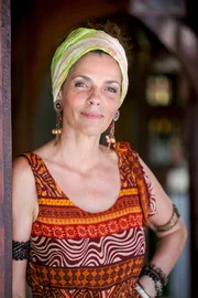 ELIZABETH BOUGINE as Catherine