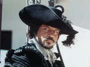 Athos (Oliver Reeds)