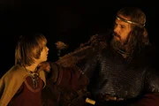 The Northman Vater und Sohn: Oscar Novak als junger Amleth, Ethan Hawke als K&ouml;nig Aurvandil  Copyright: SRF/2022 Focus Features, LLC/Regency Entertainment (USA), Inc./Aidan Monaghan