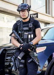 Officer Victor Tan (David Lim).