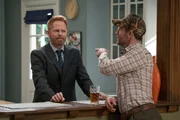 L-R: Mitchell Pritchett (Jesse Tyler Ferguson), Bo Johnson (James Van Der Beek)