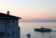 Die letzte F&auml;hre des Tages: Von den ruhigen Prinzeninseln geht es zur&uuml;ck in die brodelnde Millionenstadt Istanbul.
