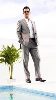 Michael Westen (Jeffrey Donovan)