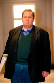 Ottfried Fischer (Herr Emmerich).