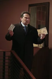 Detective Fusco (Kevin Chapman)