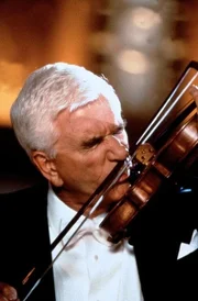 Ryan Harrison (Leslie Nielsen)