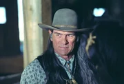 Samuel Jones (Tommy Lee Jones) hatte sich vor vielen Jahren dazu entschieden, seine Familie zu verlassen und unter Indianern zu leben.