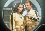 Holly Goodhead (Lois Chiles) und James Bond (Roger Moore)