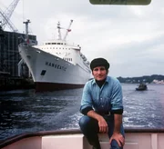 Ein Plattenmillion&auml;r dank Seemannsimage und Fernweh-Songs: Freddy Quinn. Aus seiner Biografie hat der Schlagerstar stets ein Geheimnis gemacht. "Terra X History" geht auf Spurensuche: was ist Wahrheit, was Mythos?