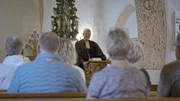 Milit&auml;rseelsorger Bernd Tiggemann gibt Soldatinnen und Soldaten und deren Angeh&ouml;rigen bei einer sogenannten Paarr&uuml;stzeit seelischen Input.