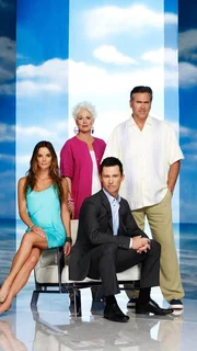 v.l.: Fiona Glenanne (Gabrielle Anwar), Madeline Westen (Sharon Gless), Michael Westen (Jeffrey Donovan), Sam Axe (Bruce Campbell). Die Verwendung des sendungsbezogenen Materials ist nur mit dem Hinweis und Verlinkung auf RTL+ gestattet. v.l.: Fiona Glenanne (Gabrielle Anwar), Madeline Westen (Sharon Gless), Michael Westen (Jeffrey Donovan), Sam Axe (Bruce Campbell). Die Verwendung des sendungsbezogenen Materials ist nur mit dem Hinweis und Verlinkung auf RTL+ gestattet.