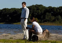 Bei Isabell (Julia Koschitz) kann Hans-Werner (Heikko Deutschmann) sich endlich einmal aussprechen...