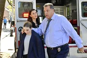 (v.l.n.r.) Sophia Abetemarco (Isabel Harper Leight); Erin Reagan (Bridget Moynahan); Anthony Abetemarco (Steve Schirripa)