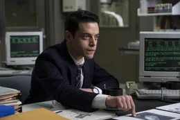 Jim Baxter (Rami Malek)