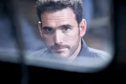 Matt Dillon as Mike Cochrane.