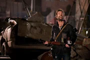 Die Außerirdischen stellen Tom (Noah Wyle) vor eine schwerwiegende Entscheidung ... Die Außerirdischen stellen Tom (Noah Wyle) vor eine schwerwiegende Entscheidung ...