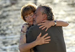 Maria Lieblich (Thekla Carola Wied) und Ernst Geyer (Rolf Kanies) haben sich gesucht und gefunden.