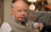 Wallace Shawn (Dr. John Sturgis).