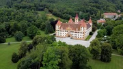 Schloss Eggenberg, erbaut zu Zeiten der Gegenreformation, l&auml;sst Johann Ulrich von Eggenbergs Herrschaftsanspruch erkennen: Mitten in der Steiermark erbaut er ein spanisch anmutendes Kastell.
