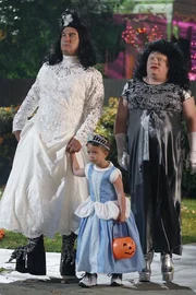 (v.l.n.r.) Jim (Jim Belushi); Kyle (Conner Rayburn); Andy (Larry Joe Campbell) (v.l.n.r.) Jim (Jim Belushi); Kyle (Conner Rayburn); Andy (Larry Joe Campbell)