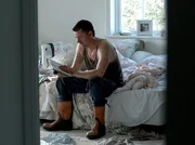 Odd Molin (Conny Vakare) entdeckt die Wahrheit.