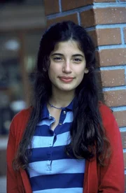 Cynthia (Tania Raymonde) Cynthia (Tania Raymonde)