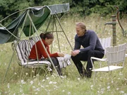 Der religi&ouml;se Fanatiker Erik Westin (Niklas Falk) hat seine Tochter Anna (Ellen Mattsson) dazu verf&uuml;hrt, Verbrechen im Namen Gottes zu begehen.