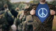Zur Bundeswehr gehen oder den Kriegsdienst verweigern: eine Frage des Gewissens.