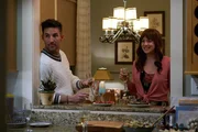 Jake Owen (Aaron), Dakota Johnson (Nicole Teague).