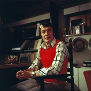 Der Maler Georg Erdmann (G&uuml;nther Ungeheuer) hat Beziehungen zu Prof. Steger, die weit &uuml;ber das berufliche hinausgehen.