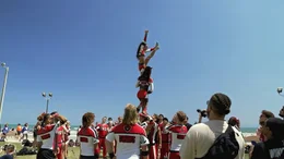 Bei den gro&szlig;en Cheerleading-Meisterschaften in Daytona Beach zeigen Athletinnen und Athleten ihr K&ouml;nnen und liefern atemberaubende Performances.