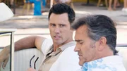 Sam Axe (Bruce Campbell, r.), ein ehemaliger Navy Seal mit vielen Kontakten zu verschiedenen Beh&ouml;rden, unterst&uuml;tzt seinen Freund Michael (Jeffrey Donovan) mit aller Macht.