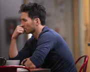 Travis Montgomery (Jay Hayden)
