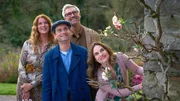 Carol Caspian (Esther Schweins, l.), Frank Martin (Ben Braun, 2.v.r.), Megan Brown (Vita Tepel, r.) und Bruce Stone (Ilja Baumeier, 2.v.l.) warten gespannt auf Tessas Happy End.