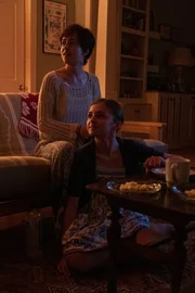 Dakota Johnson (Nicole Teague), Isabella Kai Rice (Molly Teague).