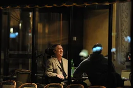 L-R: Philippe (Francois Cluzet), Driss (Omar Sy).