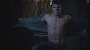 Ethan (Charlie Carver)
