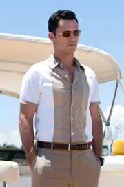 Michael Westen (Jeffrey Donovan) hofft so bald wie m&ouml;glich wieder offiziell als Spion in den Geheimdienst zur&uuml;ckkehren zu k&ouml;nnen.