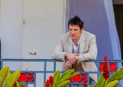 Tom Ward (Alex Seymour).