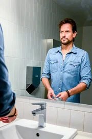 Ioan Gruffudd (Dr. Daniel Harrow).