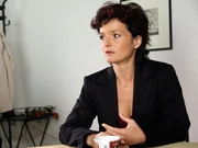 Andrea (Katharina Stemberger) f&uuml;hlt sich durch das Testament ihres Vaters zur&uuml;ckgesetzt.