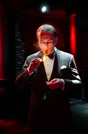 Einer der spektakul&auml;rsten Betrugsf&auml;lle der j&uuml;ngeren deutschen Geschichte: Mit dem Verkauf von gef&auml;lschten Windpark-Genehmigungen verdiente Hendrik Holt ein Verm&ouml;gen.