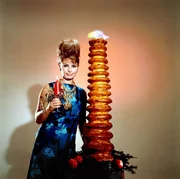 Susanne (Vivi Bach).