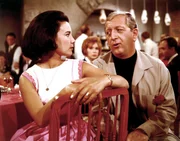 Petunius (Gunther Philipp) wurde heftig von Amors Pfeil getroffen.