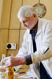 Familienbande: Auch Tornike Lagidze, der Enkel des Sch&ouml;pfers von &bdquo;Stalins Cola&ldquo; war sein ganzes Leben mit Limonaden besch&auml;ftigt.