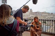 Genua ist die Hauptstadt Liguriens und ber&uuml;hmt f&uuml;r seine lange Geschichte, seine imposante Altstadt - und seine Musik: Susanna Roncallo musiziert fast jeden Tag mit ihrer Gitarre in den Stra&szlig;en der Hafenmetropole Genua.