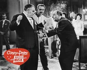 Vorne, l-r: Sulzbach (Kurt Gro&szlig;kurth), Trautmann (Gustav Knuth), M&auml;gerli (Walter Gross).