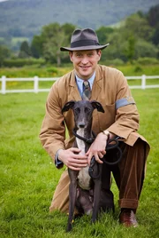 ONE DER DOKTOR UND DAS LIEBE VIEH, 6. STAFFEL, Folge 5 Auf den Hund gekommen. James Herriot (Nicholas Ralph). ONE DER DOKTOR UND DAS LIEBE VIEH, 6. STAFFEL, Folge 5 Auf den Hund gekommen. James Herriot (Nicholas Ralph).