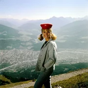 Susanne (Vivi Bach).